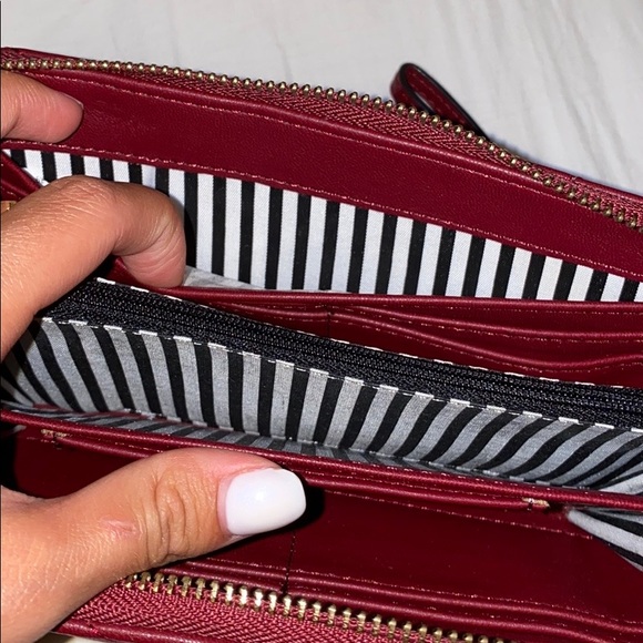 Burgundy wallet - Picture 10 of 11